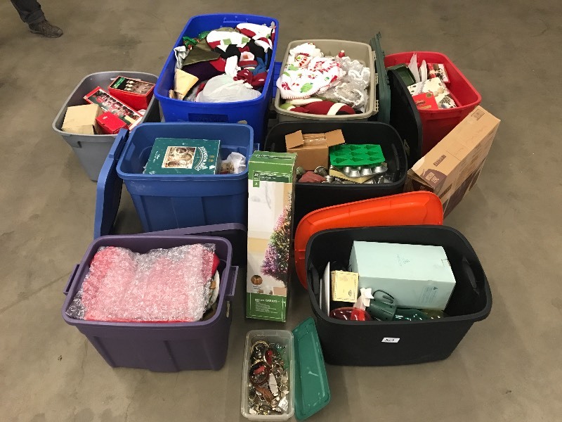 lot 50 image: Pallet Lot Of Assorted Holiday Dec...