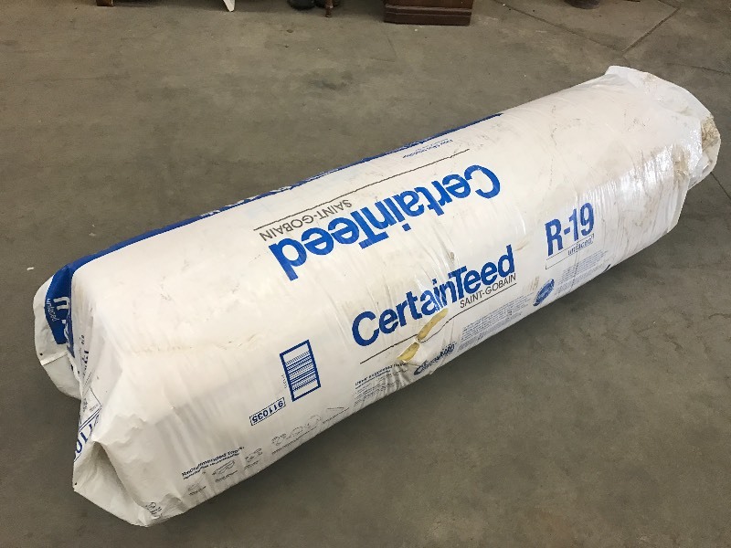 lot 65 image: Unused Roll Of Certainteed R19 Unfa...