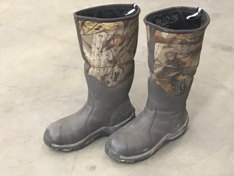 lot 71 image: Pair Of Mens Size 1010.5 Muck Bran...