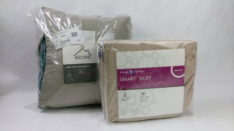 lot 7 image: Sleep Number Queen Size Smart Skirt Bed Skirt & Alcove Accessory Set