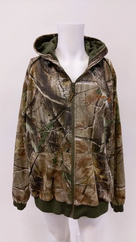 lot 36 image: Scent Lok Hooded Camo Sweater