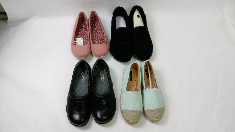 lot 47 image: 4 Pairs Of Womens Shoes
