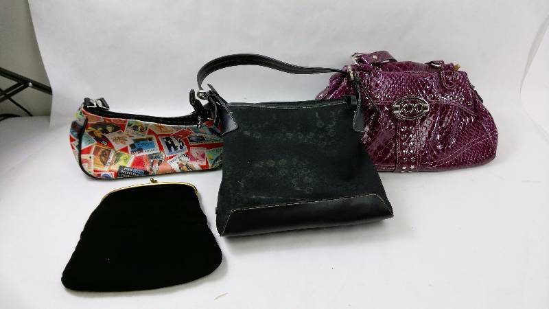 lot 60 image: 4 pc Womens Handbag & Purse Bundle