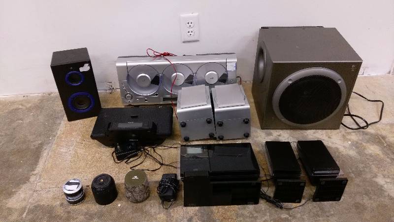 lot 87 image: For Parts Home Audio Consumer Audio Electronics