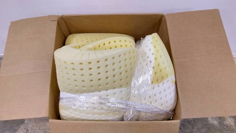 lot 98 image: McLeland Design 3 Visco Foam Mattress Topper - Queen