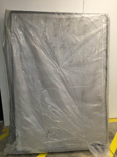 lot 6 image: Serta Perfect Sleeper Boxspring  Box Spring Full Size Blue White