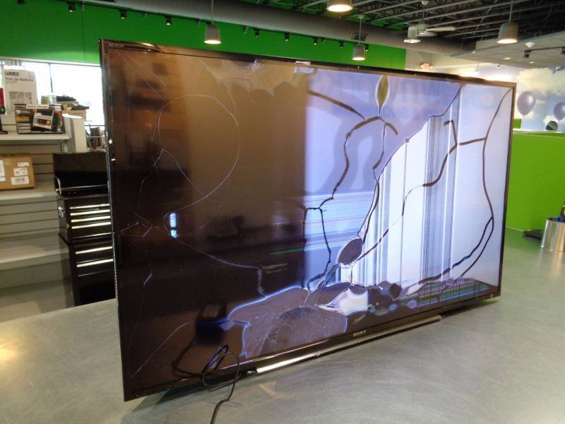lot 94 image: For Parts - Sony 48 1080p LED Smart TV