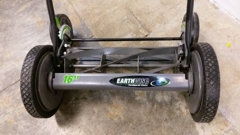 lot 106 image: EARTHWISE 16 PUSH MOWER - Model 1816-16EW