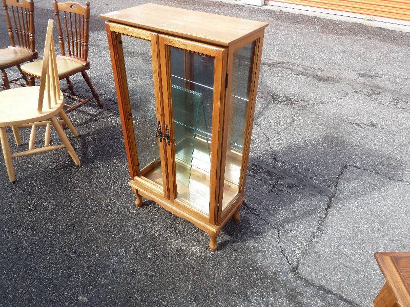 Vintage Lighted Curio Cabinet