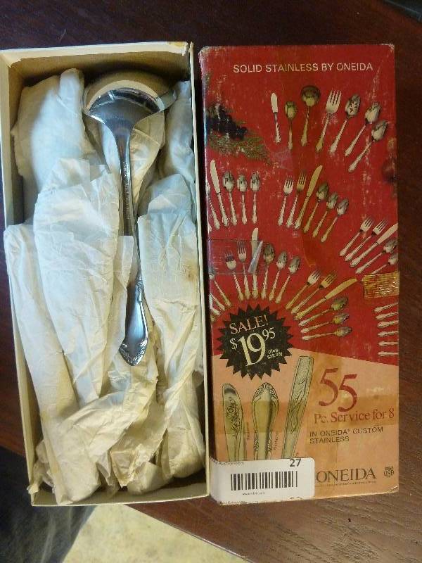 Vintage Oneida Solid Stainless Steel Silverware Set