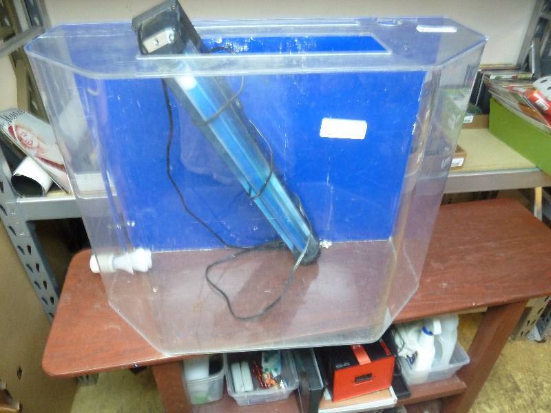Large Plexiglass Reptile Aquarium with Light