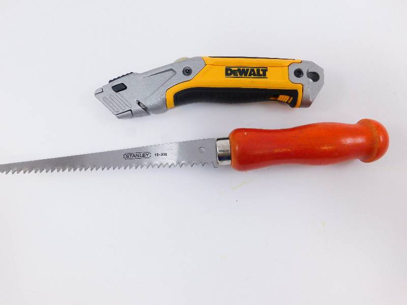 DEWALT Retractable Knife & Stanley 6-14 in. Jab Saw with Wood Handle