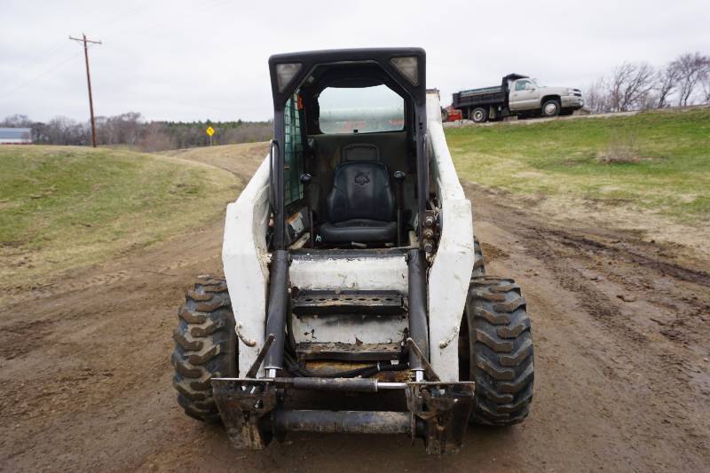 lot 2 image: 2008 Bobcat S300 2 Speed Bobcat Skid Loader Skid Steer