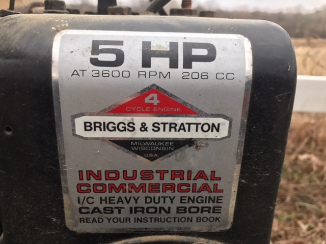 lot 16 image: Briggs & Stratton Industrial Commercial 5 hp Motor