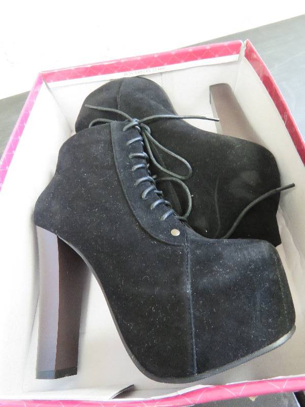 Womens Shoes