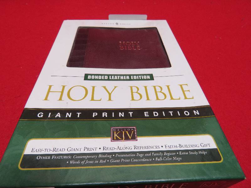 Giant Print Holy Bible
