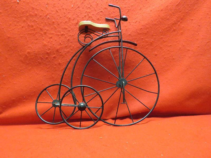 Vintage Bicycle Decor