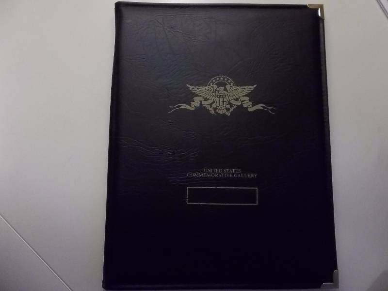 Deluxe US Commemorative Presidential Golden Dollar Coin Collectors Album