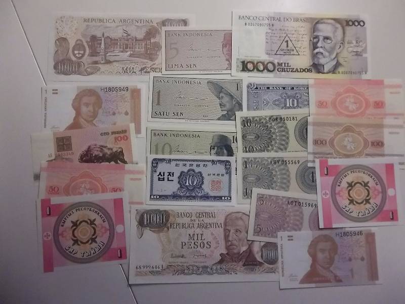 20  Foreign Currencies From Zambia, Nicaragua,  Indonesia, Middle Eastern, East Europe, Others