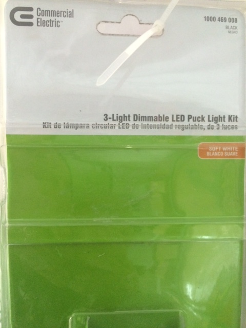 lot 32 image: 2Units x 3 Puck Under Cabinet Light Pucks