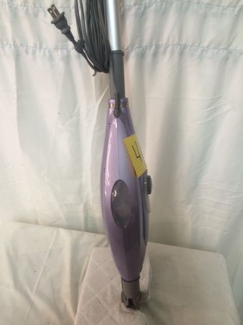 lot 45 image: Shark Floor Steamer