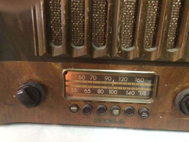 lot 55 image: RCA Victrola, Radio and Turntable