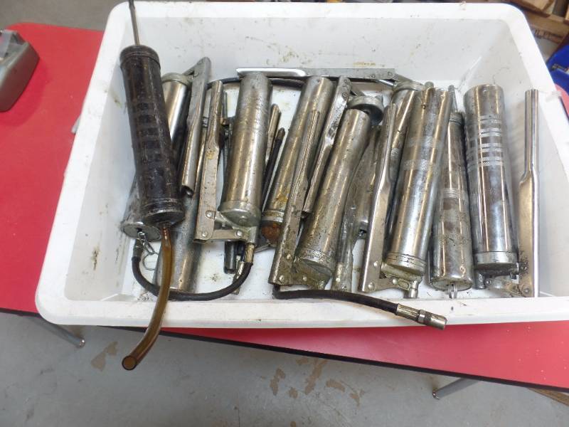 GREASE GUNS