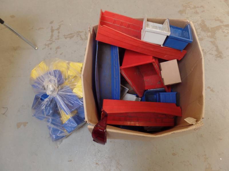 PLASTIC PARTS BINS
