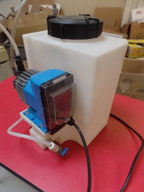 METERING PUMP