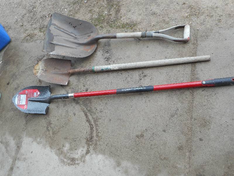 3 SHOVELS