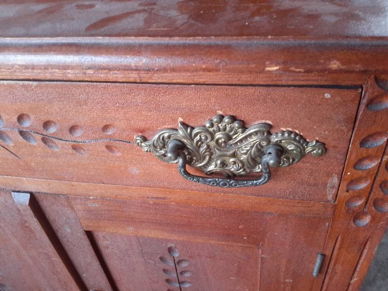 New England Furniture  and Carpet Co. Mpls.  Commode.. With nice pulls