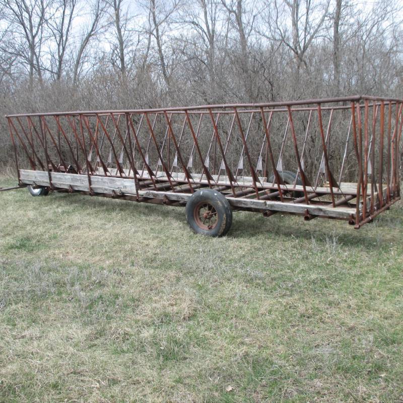 24 Hayrack