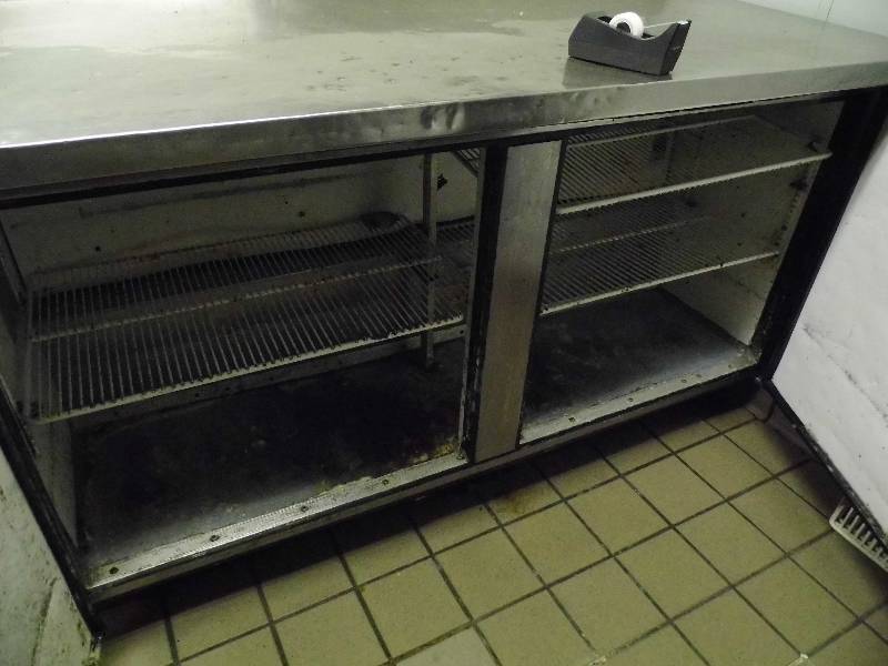 lot 11 image: Commercial Fridge