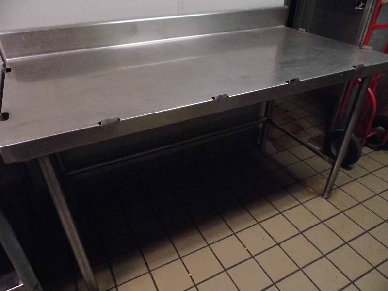 lot 42 image: Table