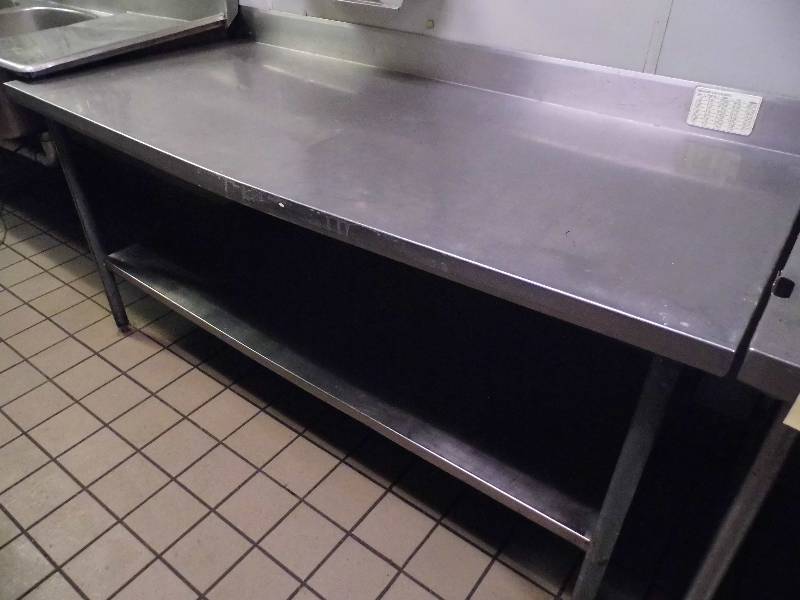 lot 43 image: Table
