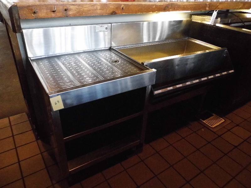 lot 69 image: Ice Bin w Drain & Rail