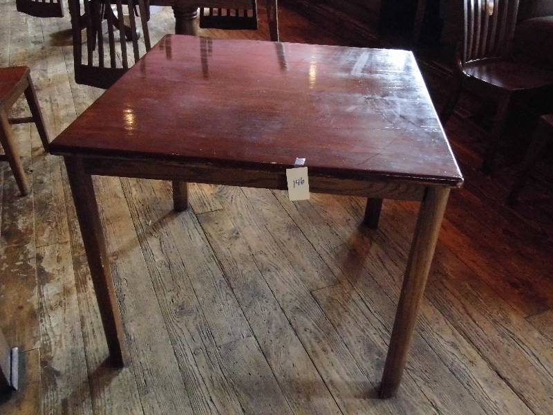 lot 146 image: Oak Square Table - 4 Legs