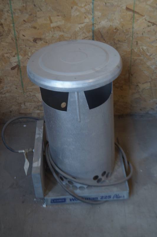 lot 5 image: Propane Heater