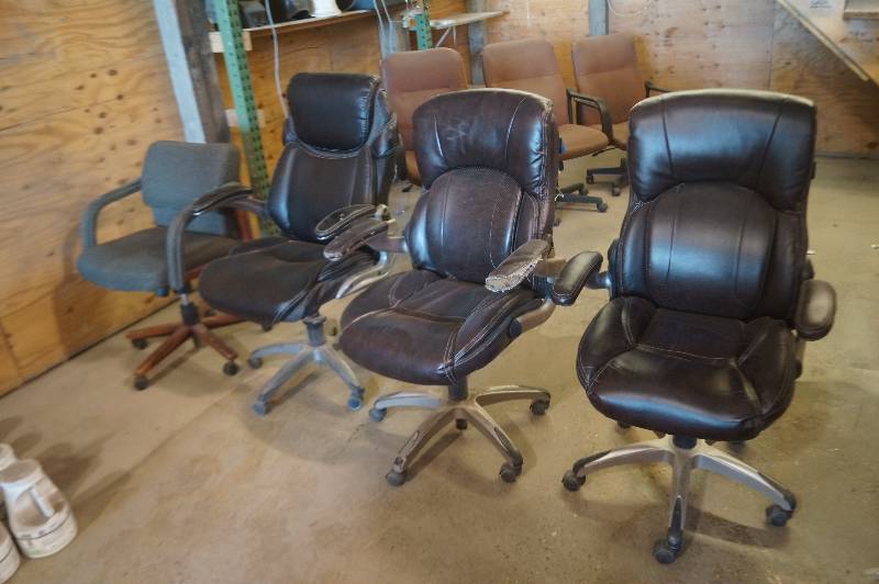 lot 25 image: Office Chairs
