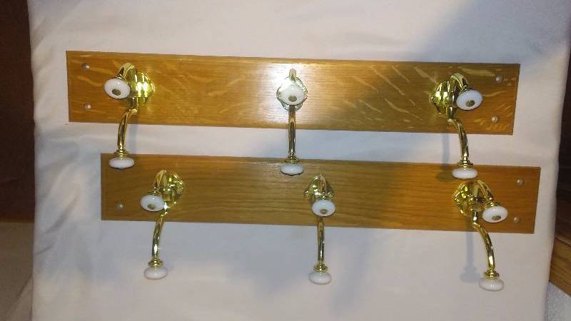 lot 14 image: 22 Inch Coat  Clothes Rack (2) three double hooks mounted on oak