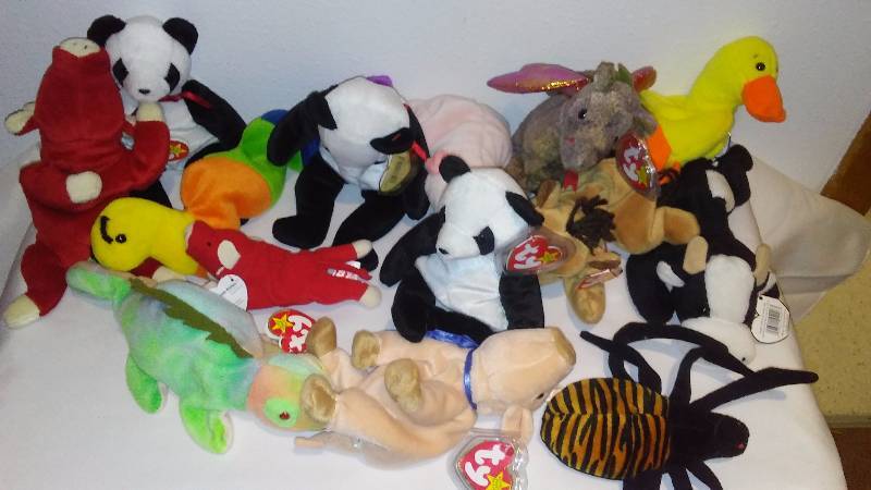 lot 44 image: Beanie Babies (14) Displayed only, never played with most with Heart Tags, All with Tush Tags