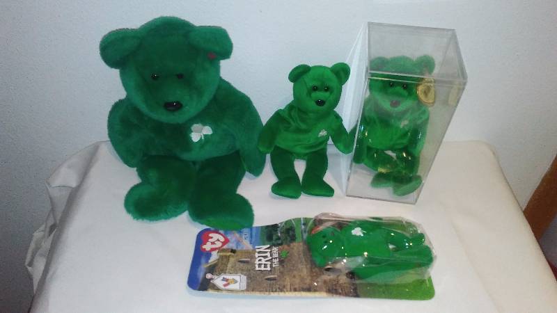 lot 64 image: Erin Beanie Baby Bear Collection (4) Displayed only, never played with most with Heart Tags, All with Tush Tags