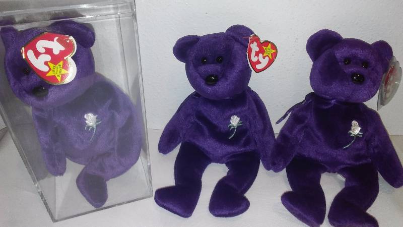 lot 71 image: Princess Beanie Baby Bear Collection (3) Displayed only, never played with, Heart Tags, All with Tush Tags