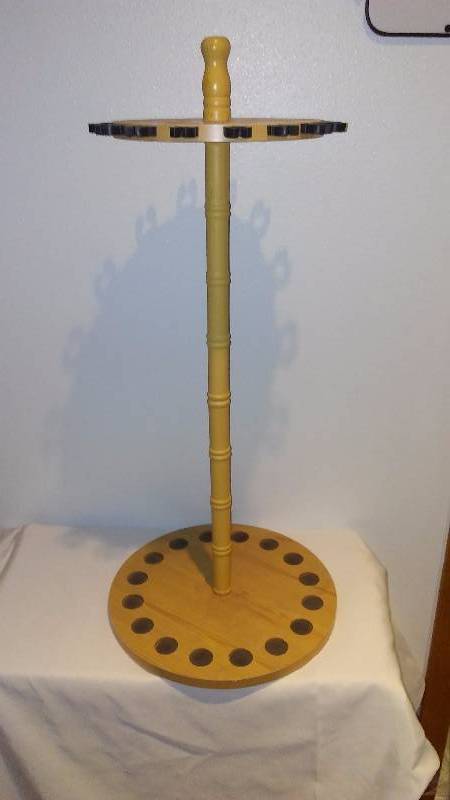 lot 91 image: Pool Cue  Fishing Rod Holder