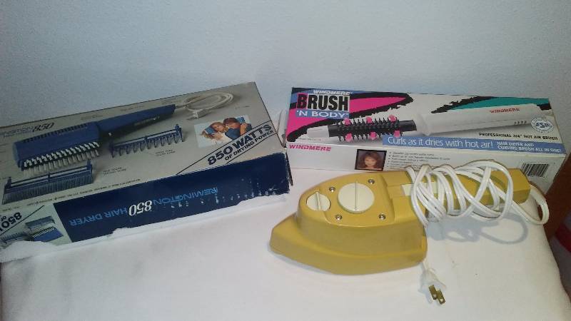 lot 92 image: Remington Hairdryer, Hot Air Brush and more