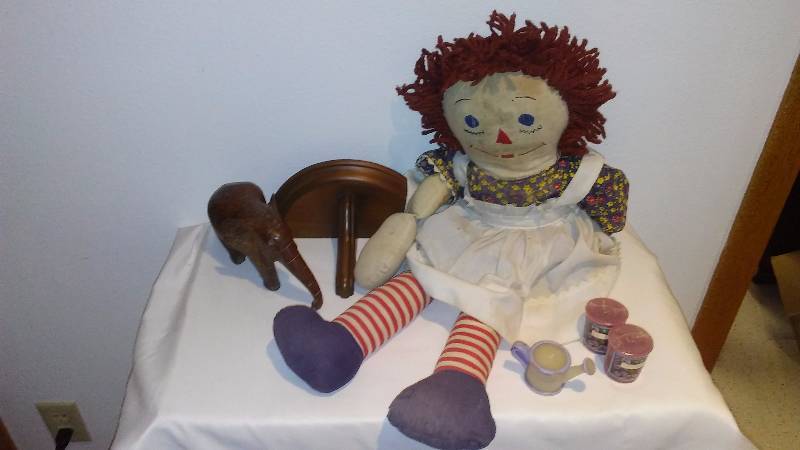 lot 98 image: Vintage Raggedy Ann Doll and Wood Accents and Yankee Candles
