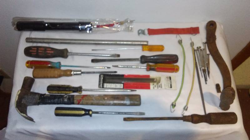 lot 119 image: Misc. Hand Tools, Delta Saw Blades and more
