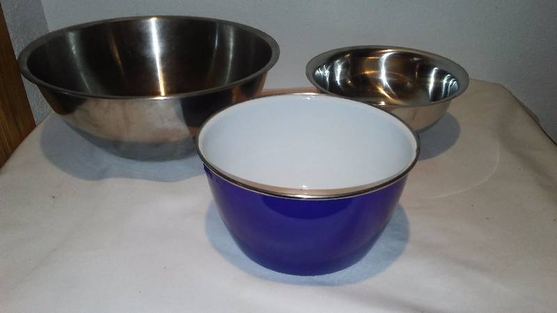 lot 120 image: Enamel Bowl and Stainless Mixing Bowls (2)