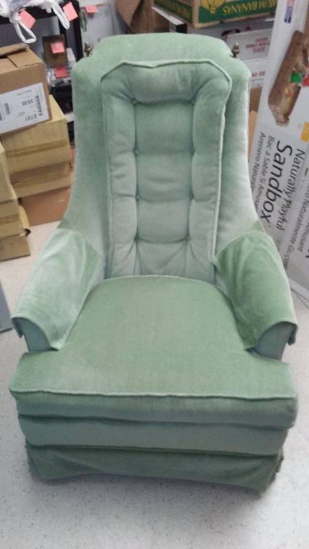 lot 127 image: Vintage Accent Chair