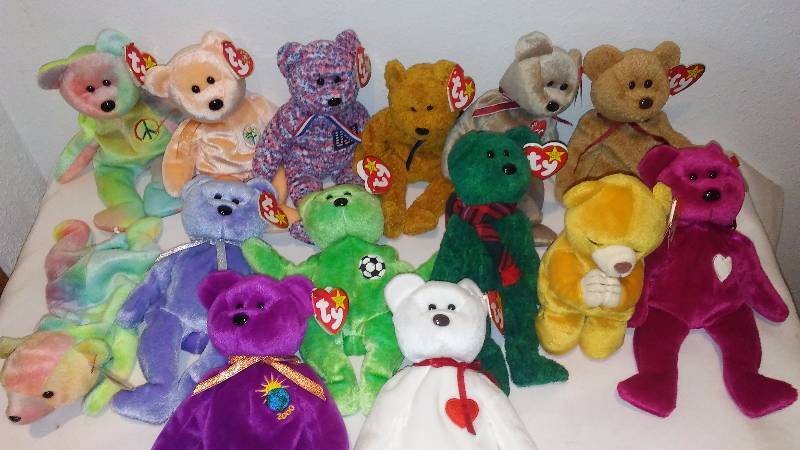 lot 141 image: Beanie Baby Bear Collection (14) Displayed only, never played with, Heart Tags, All with Tush Tags